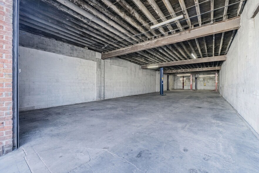 More Photos Of 961 E 51st St, Brooklyn Service For Sale