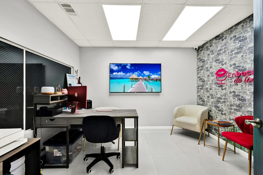 More Photos Of 7770 NW 46th St, Doral Warehouse For Lease