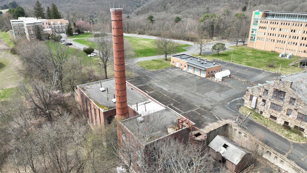 More Photos Of 101 Broad St, Ashland Hospital For Sale