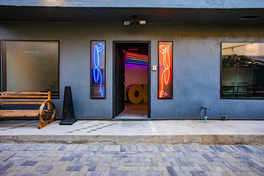 Primary Photo Of 5008 Venice Blvd, Los Angeles Loft Creative Space For Lease