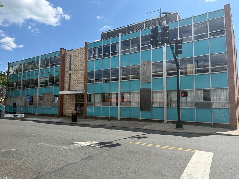 Primary Photo Of 700 Park Ave, Plainfield Office For Sale