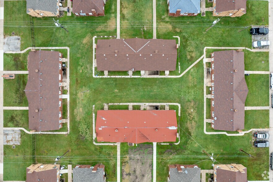 More Photos Of 1516 E 3rd St, Wichita Apartments For Sale