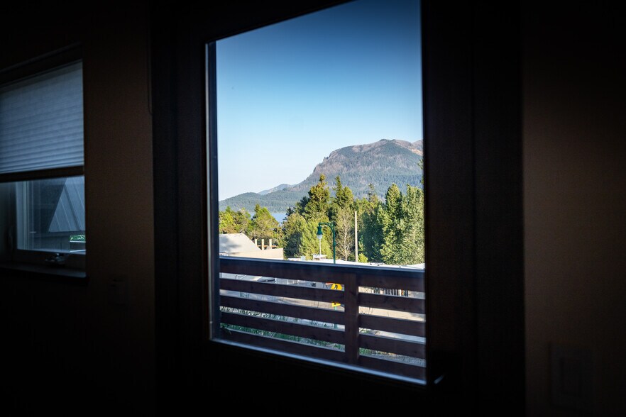 More Photos Of 37 NW Second St, Stevenson Hospitality For Sale