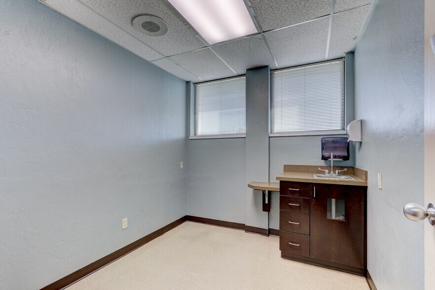 More Photos Of 5622 N Portland Ave, Oklahoma City Medical For Lease