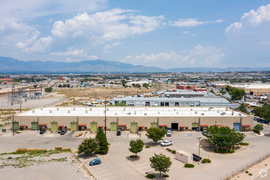 More Photos Of 1701 Aspen Ave NW, Albuquerque Warehouse For Lease