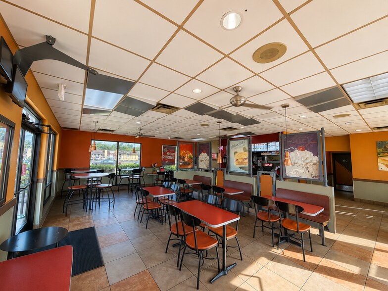 More Photos Of 110 E William Cannon Dr, Austin Fast Food For Lease