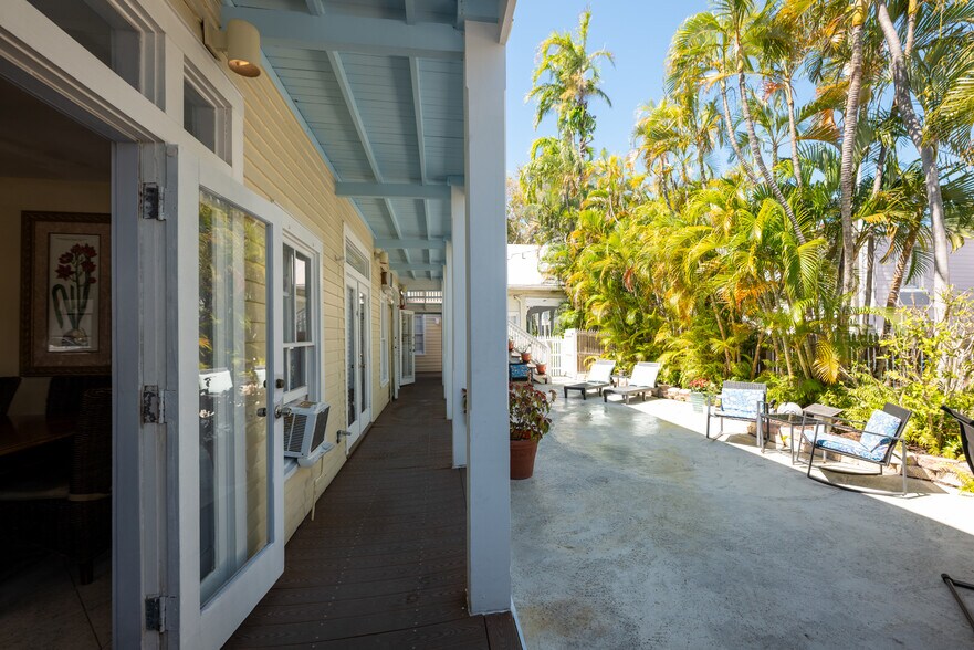 More Photos Of 412 Frances St, Key West Hotel For Sale