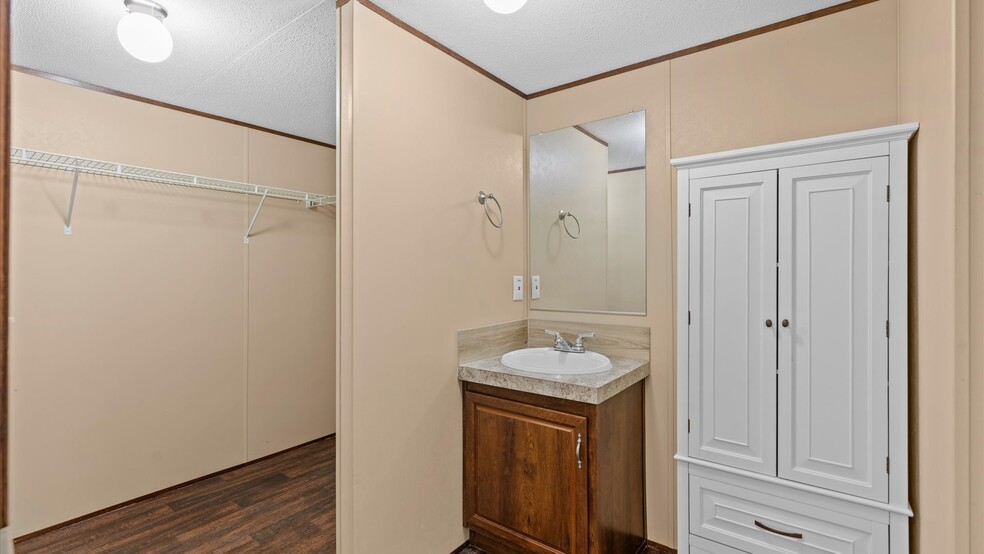 More Photos Of 1911 Wald Rd, New Braunfels Manufactured Housing Mobile Home Park For Sale