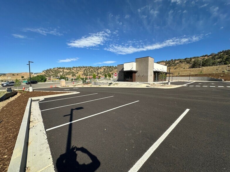 More Photos Of 29 Copper Ct, Durango General Retail For Sale