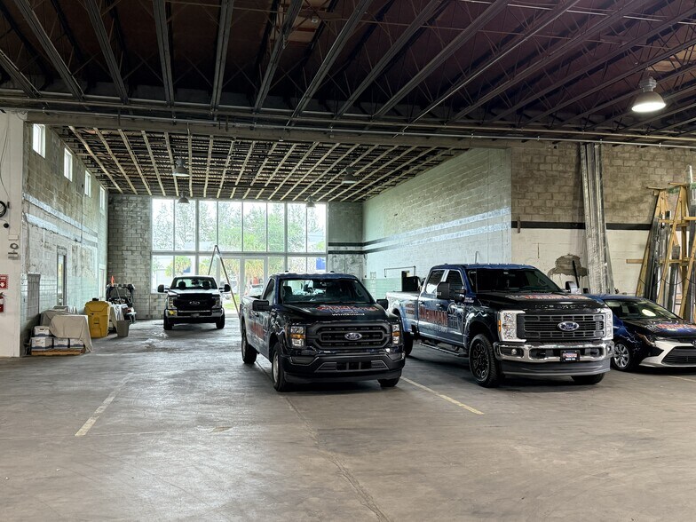 More Photos Of 1649 Avenue L, Riviera Beach Warehouse For Sale