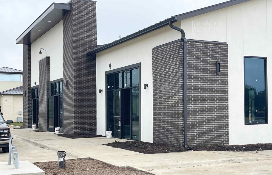 More Photos Of 210 N Lakeline Blvd, Cedar Park Medical For Lease