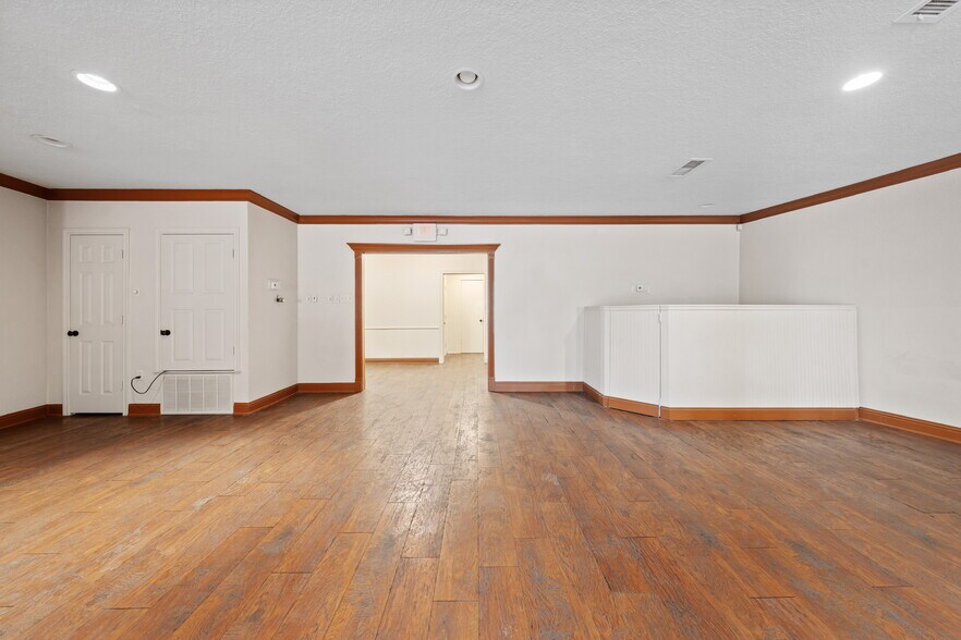 More Photos Of 6401 Rock Creek Rd, Waco Freestanding For Sale