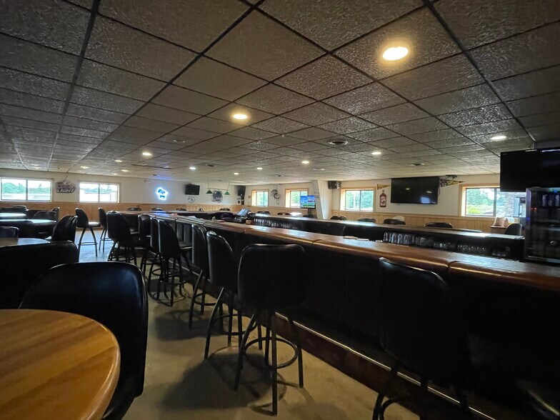 More Photos Of 8085 Highway 51, Minocqua Sports And Entertainment For Sale