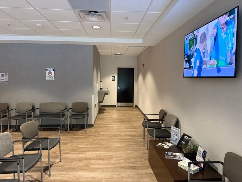 More Photos Of 290 Heritage Walk, Woodstock Medical For Lease