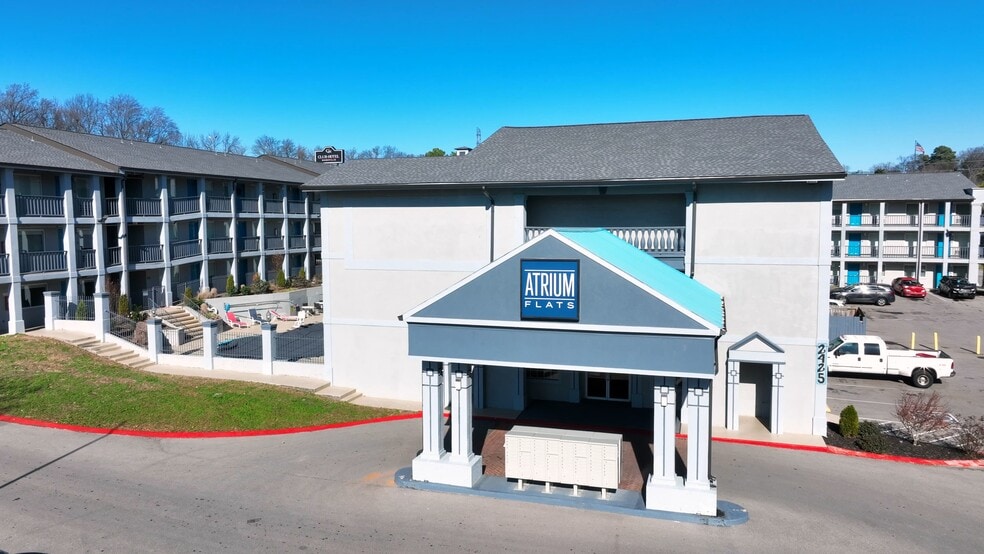 Primary Photo Of 2425 Atrium Way, Nashville Apartments For Sale