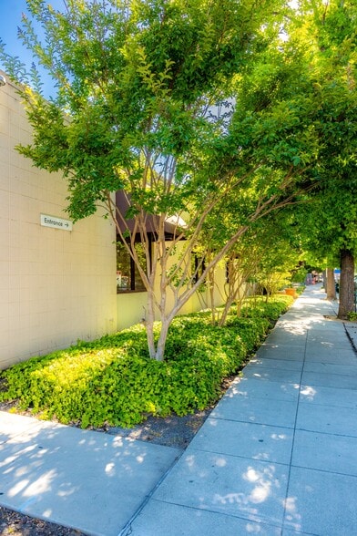 More Photos Of 910 Marshall St, Redwood City Medical For Lease