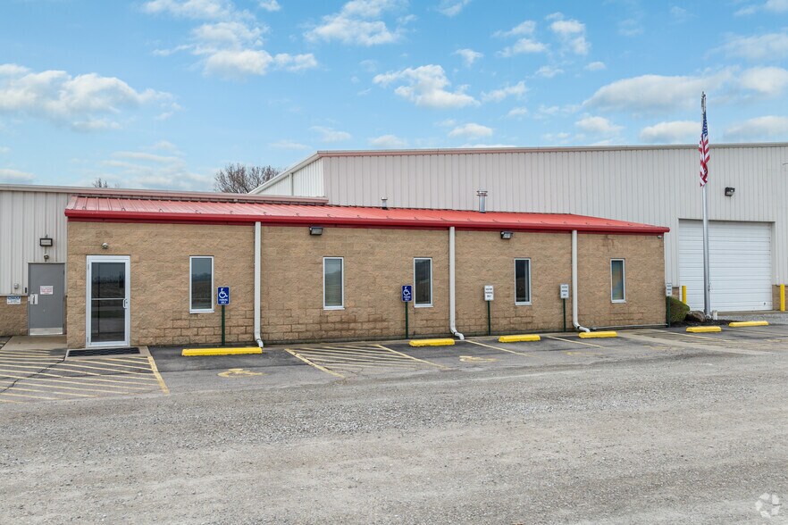 More Photos Of 1701 W County Line Rd, Springfield Manufacturing For Lease