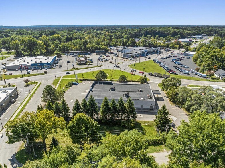 More Photos Of 102 State Rd, Dowagiac General Retail For Sale