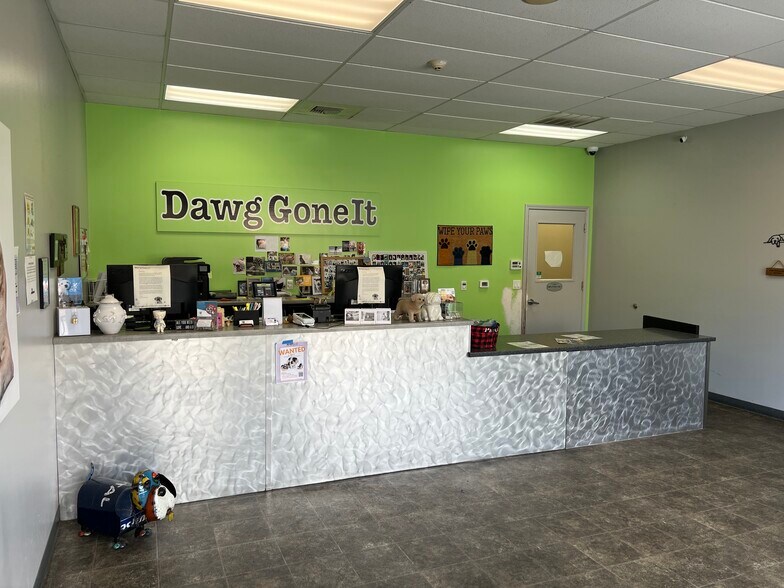 More Photos Of 527 Ramona Ave, Monterey Freestanding For Sale