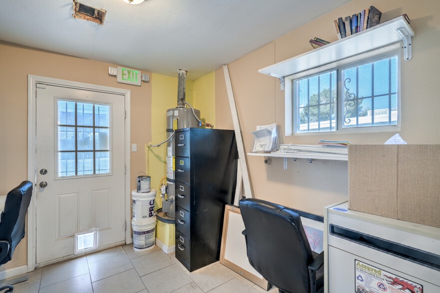 More Photos Of 211 W Atlantic Ave, Henderson Office For Sale