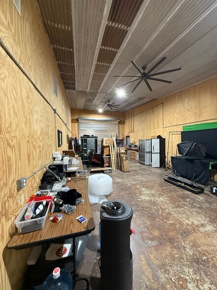 More Photos Of 35423 SH-249, Suite B, Pinehurst Showroom For Lease