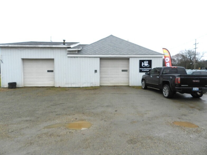 More Photos Of 1641 E Main St, Niles Manufacturing For Sale