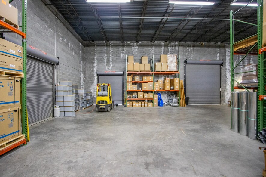 More Photos Of 104 Vantage Point Dr, West Columbia Showroom For Lease