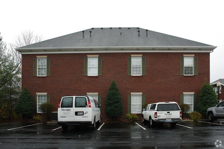 More Photos Of 5813 Bardstown Rd, Louisville Office For Lease