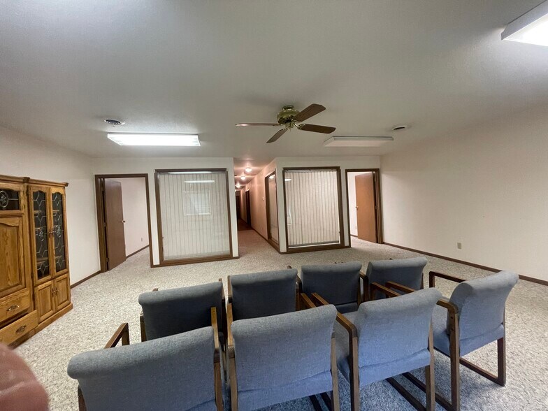 More Photos Of 409 Driftwood St, Correctionville Office Residential For Lease