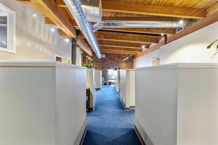 More Photos Of 1 Harris St, Newburyport Medical For Lease
