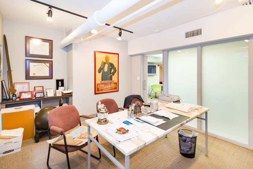 More Photos Of 3401 Greenway, Baltimore Apartments For Sale