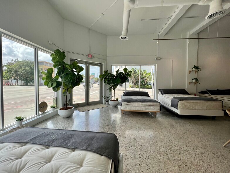 More Photos Of 6621 Biscayne Blvd, Miami Storefront For Sale
