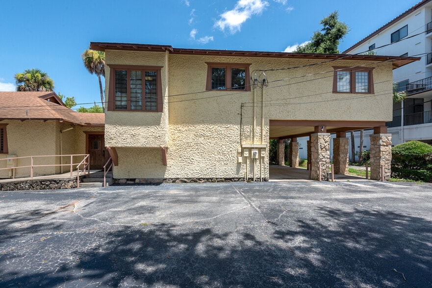 More Photos Of 205 Magnolia St, New Smyrna Beach Office For Lease