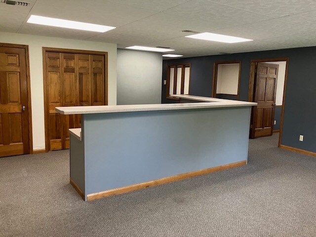 More Photos Of 1305 Chestnut St, West Bend Medical For Lease