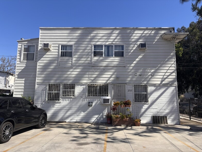 More Photos Of 933 E 28th St, Los Angeles Multifamily For Sale