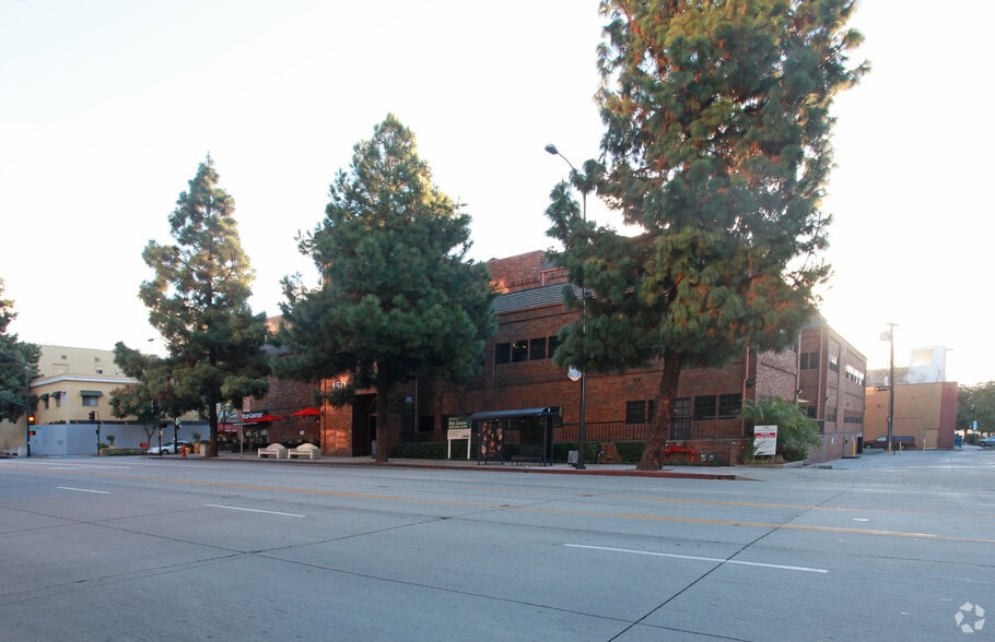 More Photos Of 150 E Olive Ave, Burbank Office For Lease
