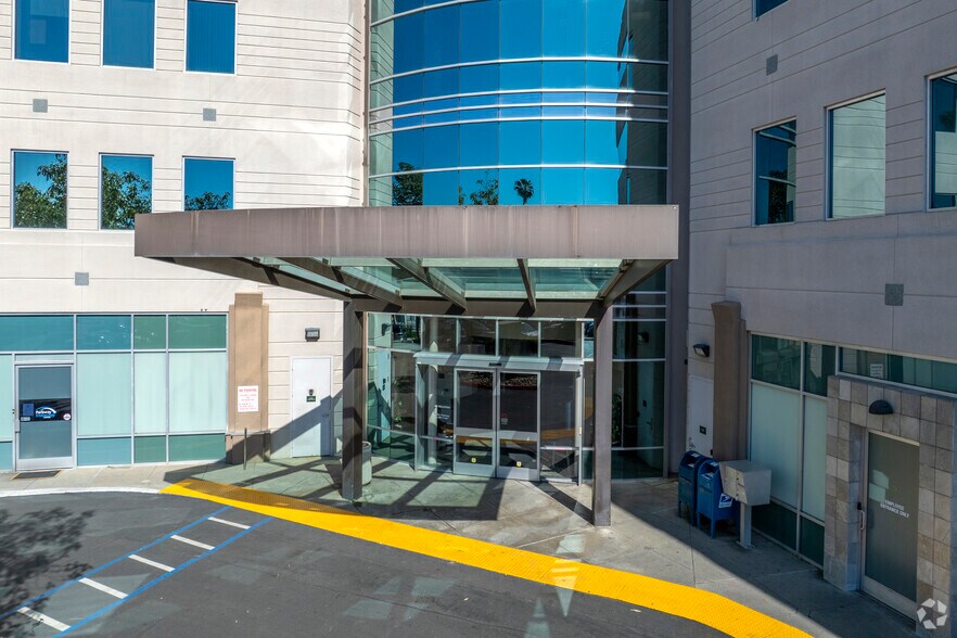 More Photos Of 488 E Valley Pky, Escondido Medical For Lease