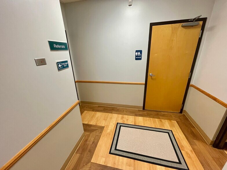 More Photos Of 1125 E Michigan Ave, Battle Creek Unknown For Lease