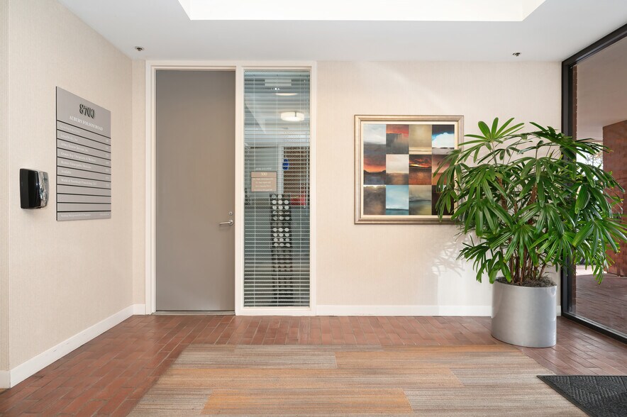 More Photos Of 8700 Auburn Folsom Rd, Granite Bay Office For Lease