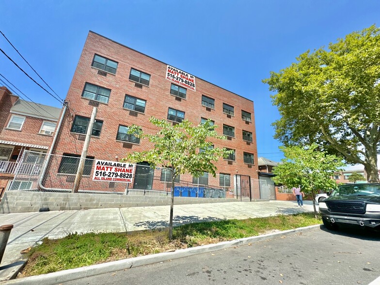 Primary Photo Of 3575 Laconia Ave, Bronx Apartments For Sale