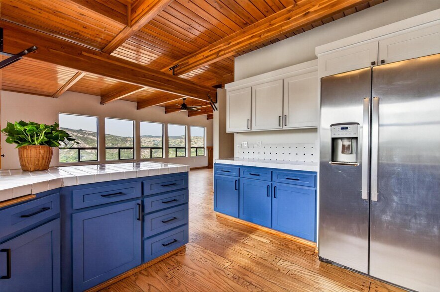 More Photos Of 14621 Woods Valley rd, Valley Center Flex For Sale