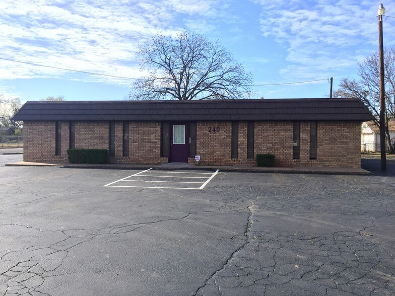 Primary Photo Of 240 S Mockingbird Ln, Abilene Office For Lease
