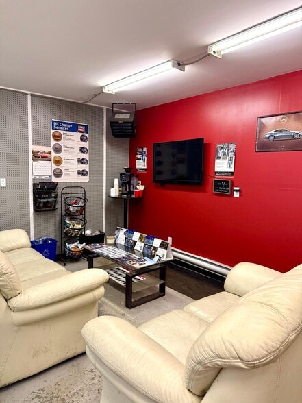 More Photos Of 7611 Sparrow Dr, Leduc Warehouse For Lease