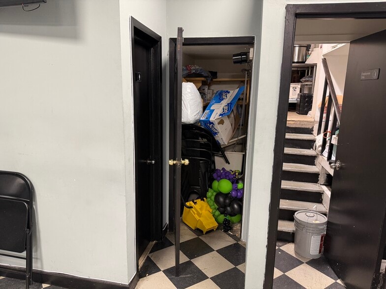 More Photos Of 756-777 S 5th Ave, Mount Vernon Storefront For Lease