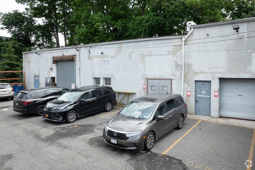More Photos Of 1465 Palisade Ave, Teaneck Warehouse For Sale