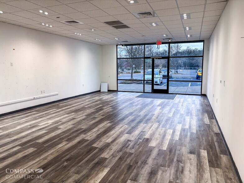 More Photos Of 3019 NW Stewart Pky, Roseburg Freestanding For Lease