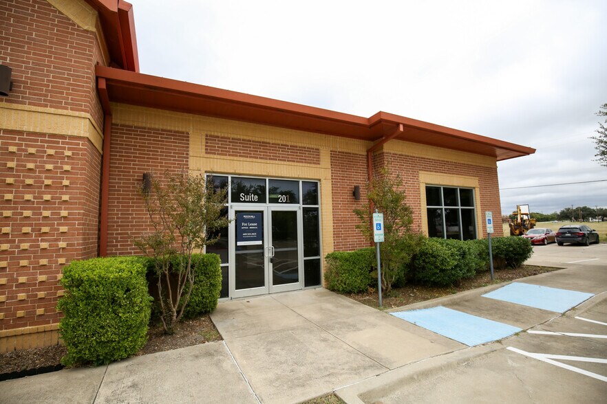 More Photos Of 9250 Pasadena, Frisco Medical For Lease