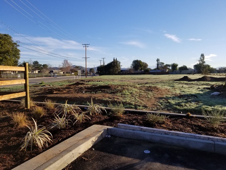 More Photos Of Bellgrave Ave & Etiwanda Ave @ Etiwanda Ave, Jurupa Valley Land For Lease