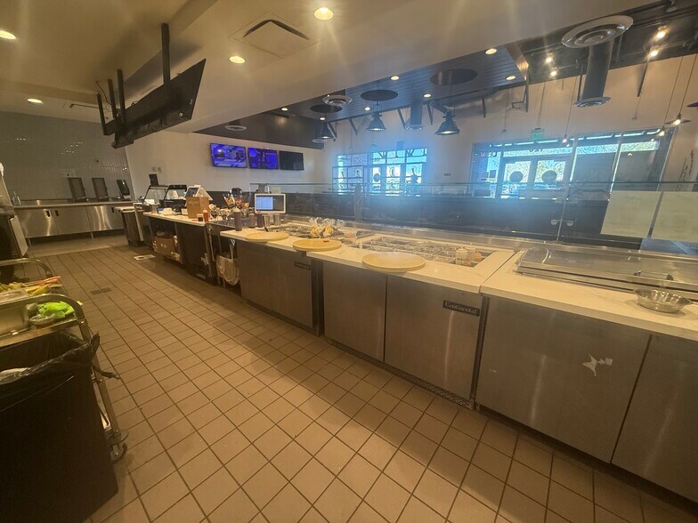 More Photos Of 2520 E Craig Rd, North Las Vegas Freestanding For Lease