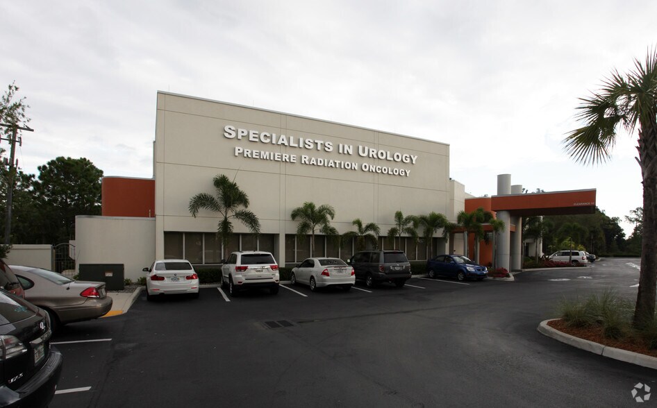 More Photos Of 4571 Colonial Blvd, Fort Myers Medical For Lease